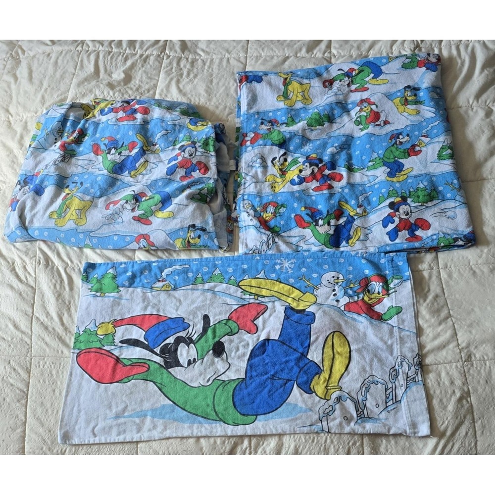 VTG 90s Disney Mickey Mouse Twin Flannel Sheet Set Winter Pluto Donald 3 piece‎ - Picture 2 of 9